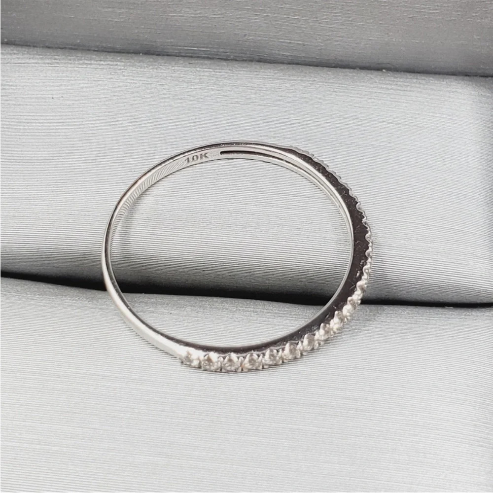 10k Solid White Gold Genuine Zircon Wedding Band Ring - Picture 3 of 5